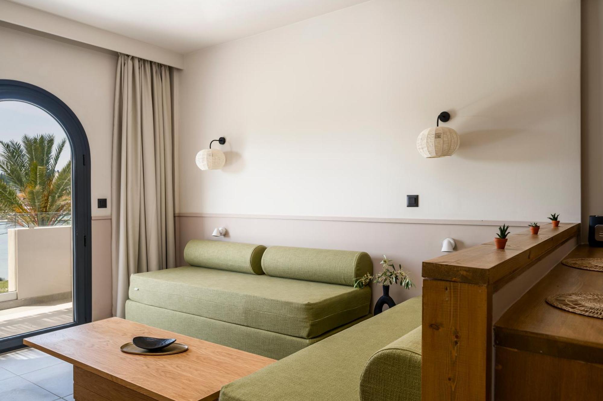 Loadstar Rooms & Suites Kontokali Exterior photo